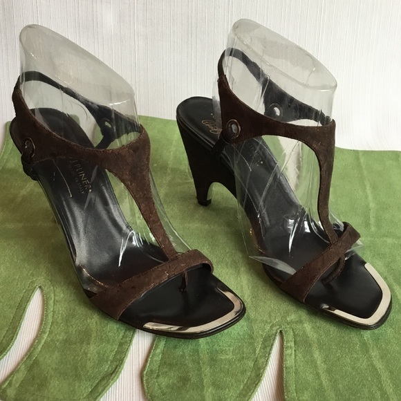 Donald J. Pliner Shoes - Donald J. Pliner Brown Suede Heels